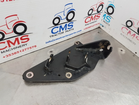 New Holland T5.95, T4, T5, Transmission Rod Control Bracket 84550775 - Prijenos: slika New Holland T5.95, T4, T5, Transmission Rod Control Bracket 84550775 - Prijenos New Holland T5.95, T4, T5, Transmission Rod Control Bracket 84550775 - Prijenos: slika New Holland T5.95, T4, T5, Transmission Rod Control Bracket 84550775 - Prijenos