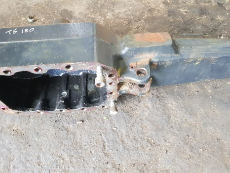 New Holland T6.180 Case Maxxum Front Axle Housing 87633183, 87633190, 87555903 - Prednja osovina: slika New Holland T6.180 Case Maxxum Front Axle Housing 87633183, 87633190, 87555903 - Prednja osovina New Holland T6.180 Case Maxxum Front Axle Housing 87633183, 87633190, 87555903 - Prednja osovina: slika New Holland T6.180 Case Maxxum Front Axle Housing 87633183, 87633190, 87555903 - Prednja osovina