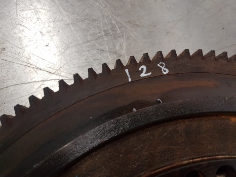 New Holland Tm190, Tm175, Case Mxm175, Mxm190 Engine Flywheel 87802598 - Zamašnjak za Traktor: slika New Holland Tm190, Tm175, Case Mxm175, Mxm190 Engine Flywheel 87802598 - Zamašnjak za Traktor New Holland Tm190, Tm175, Case Mxm175, Mxm190 Engine Flywheel 87802598 - Zamašnjak za Traktor: slika New Holland Tm190, Tm175, Case Mxm175, Mxm190 Engine Flywheel 87802598 - Zamašnjak za Traktor