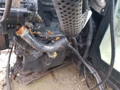 New Holland Tn60 Da Deluxe Transmission Gearbox Complete 5177461, 5173141 - Mjenjač: slika New Holland Tn60 Da Deluxe Transmission Gearbox Complete 5177461, 5173141 - Mjenjač New Holland Tn60 Da Deluxe Transmission Gearbox Complete 5177461, 5173141 - Mjenjač: slika New Holland Tn60 Da Deluxe Transmission Gearbox Complete 5177461, 5173141 - Mjenjač