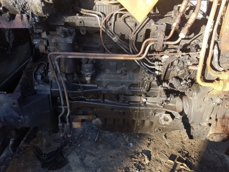 New Holland Ts115a Delta Engine Head, Block, Cranckshaft Nut 2831308, 2830760 - Motor: slika New Holland Ts115a Delta Engine Head, Block, Cranckshaft Nut 2831308, 2830760 - Motor New Holland Ts115a Delta Engine Head, Block, Cranckshaft Nut 2831308, 2830760 - Motor: slika New Holland Ts115a Delta Engine Head, Block, Cranckshaft Nut 2831308, 2830760 - Motor