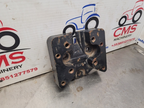 New Holland Tsa, Tm Case Mxu Series Front Mudguard Bracket 47123198, 82039212 - Blatobran: slika New Holland Tsa, Tm Case Mxu Series Front Mudguard Bracket 47123198, 82039212 - Blatobran New Holland Tsa, Tm Case Mxu Series Front Mudguard Bracket 47123198, 82039212 - Blatobran: slika New Holland Tsa, Tm Case Mxu Series Front Mudguard Bracket 47123198, 82039212 - Blatobran