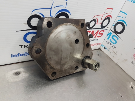 Case 5120, 5130, 5140, 5150 Hitch Cylinder Cap A186838 - Rezervni dijelovi za Traktor: slika Case 5120, 5130, 5140, 5150 Hitch Cylinder Cap A186838 - Rezervni dijelovi za Traktor Case 5120, 5130, 5140, 5150 Hitch Cylinder Cap A186838 - Rezervni dijelovi za Traktor: slika Case 5120, 5130, 5140, 5150 Hitch Cylinder Cap A186838 - Rezervni dijelovi za Traktor