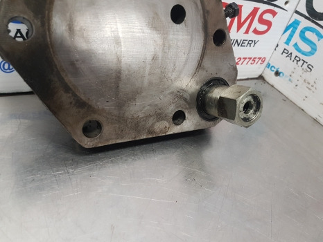 Case 5120, 5130, 5140, 5150 Hitch Cylinder Cap A186838 - Rezervni dijelovi za Traktor: slika Case 5120, 5130, 5140, 5150 Hitch Cylinder Cap A186838 - Rezervni dijelovi za Traktor Case 5120, 5130, 5140, 5150 Hitch Cylinder Cap A186838 - Rezervni dijelovi za Traktor: slika Case 5120, 5130, 5140, 5150 Hitch Cylinder Cap A186838 - Rezervni dijelovi za Traktor