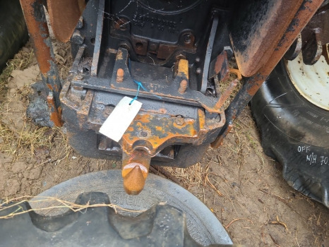Valtra S230, S240, S260, S280 Pick Up Hitch Complete V34752610 - Rezervni dijelovi za Poljoprivredni strojevi: slika Valtra S230, S240, S260, S280 Pick Up Hitch Complete V34752610 - Rezervni dijelovi za Poljoprivredni strojevi Valtra S230, S240, S260, S280 Pick Up Hitch Complete V34752610 - Rezervni dijelovi za Poljoprivredni strojevi: slika Valtra S230, S240, S260, S280 Pick Up Hitch Complete V34752610 - Rezervni dijelovi za Poljoprivredni strojevi