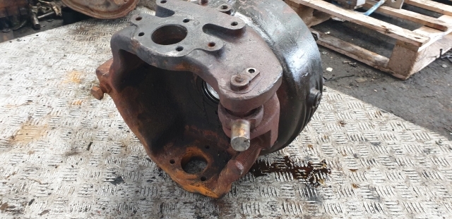 Same Deutz, Lamborghini Front Swivel Housing Rhs 0.010.4047.0/50, 0.010.4047 - Rukavac kotača za Traktor: slika Same Deutz, Lamborghini Front Swivel Housing Rhs 0.010.4047.0/50, 0.010.4047 - Rukavac kotača za Traktor Same Deutz, Lamborghini Front Swivel Housing Rhs 0.010.4047.0/50, 0.010.4047 - Rukavac kotača za Traktor: slika Same Deutz, Lamborghini Front Swivel Housing Rhs 0.010.4047.0/50, 0.010.4047 - Rukavac kotača za Traktor
