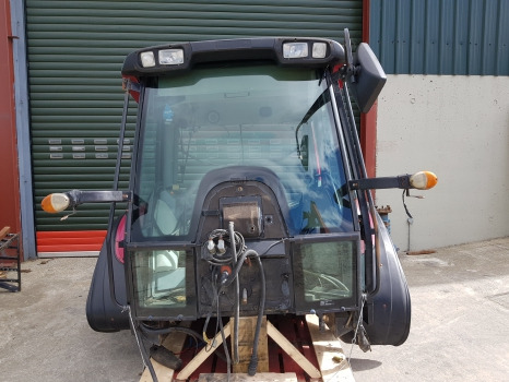 Valtra T.150 T150ch, T150c, Tc, Tch Series, Complete Cab V35971000, V36567500 - Kabina: slika Valtra T.150 T150ch, T150c, Tc, Tch Series, Complete Cab V35971000, V36567500 - Kabina Valtra T.150 T150ch, T150c, Tc, Tch Series, Complete Cab V35971000, V36567500 - Kabina: slika Valtra T.150 T150ch, T150c, Tc, Tch Series, Complete Cab V35971000, V36567500 - Kabina