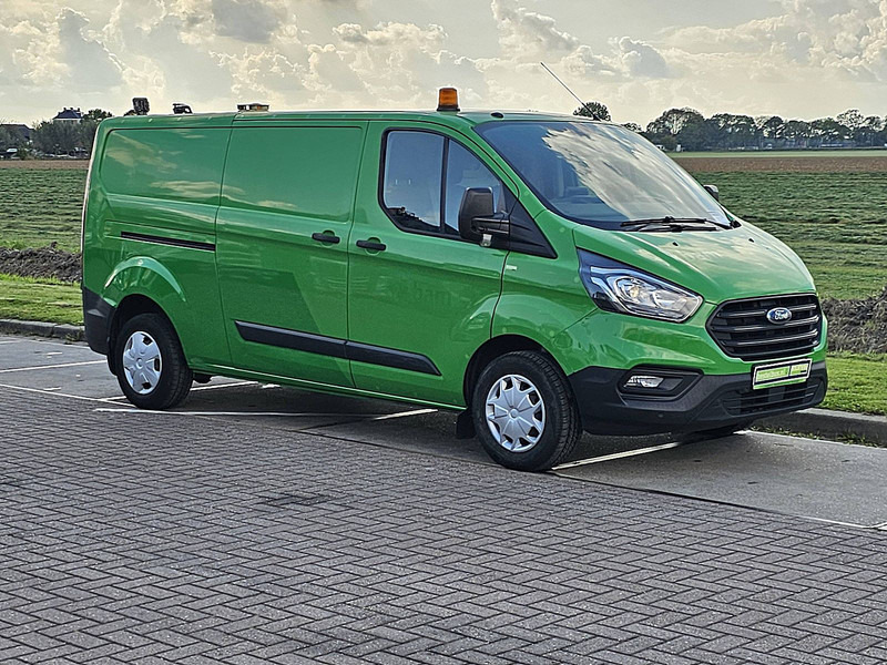 Ford Transit Custom 2.0 L2H1 Navi Trekhaak ! - Mali kombi: slika Ford Transit Custom 2.0 L2H1 Navi Trekhaak ! - Mali kombi Ford Transit Custom 2.0 L2H1 Navi Trekhaak ! - Mali kombi: slika Ford Transit Custom 2.0 L2H1 Navi Trekhaak ! - Mali kombi