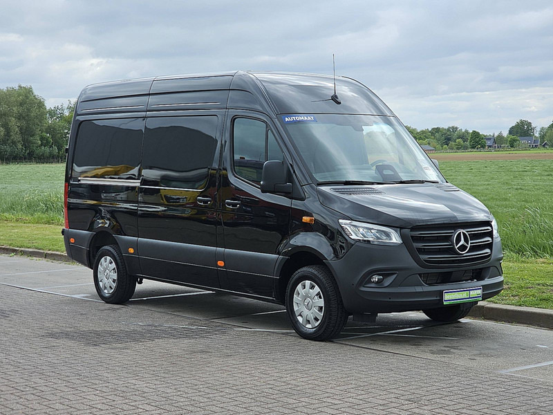 Mercedes-Benz Sprinter 317 L2H2 LED RWD! - Furgon: slika Mercedes-Benz Sprinter 317 L2H2 LED RWD! - Furgon Mercedes-Benz Sprinter 317 L2H2 LED RWD! - Furgon: slika Mercedes-Benz Sprinter 317 L2H2 LED RWD! - Furgon