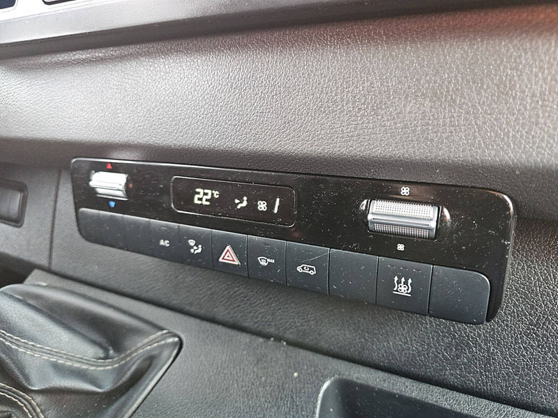 Furgon Mercedes-Benz Sprinter 516 L2H2 3.5t-Trekhaak: slika Furgon Mercedes-Benz Sprinter 516 L2H2 3.5t-Trekhaak