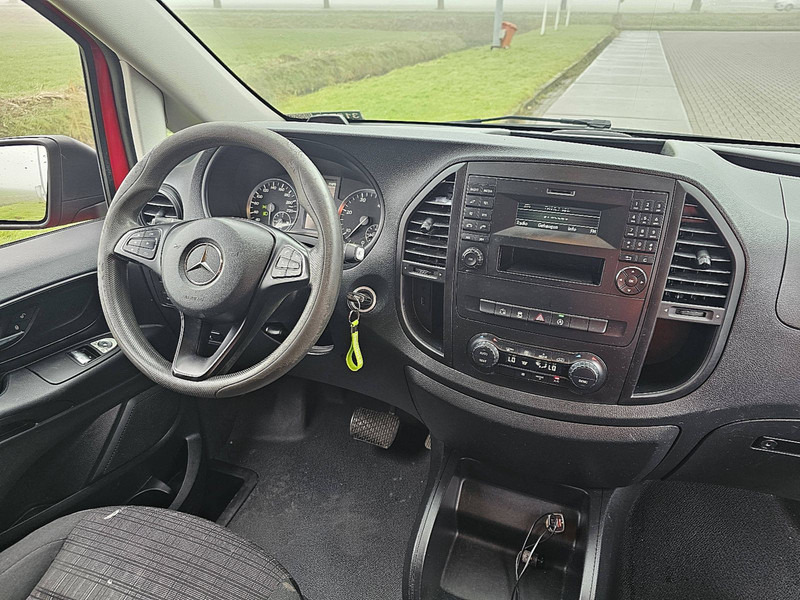 Interior photo 1: Mali kombi Mercedes-Benz Vito 114 L2 Airco/ECC Autom!