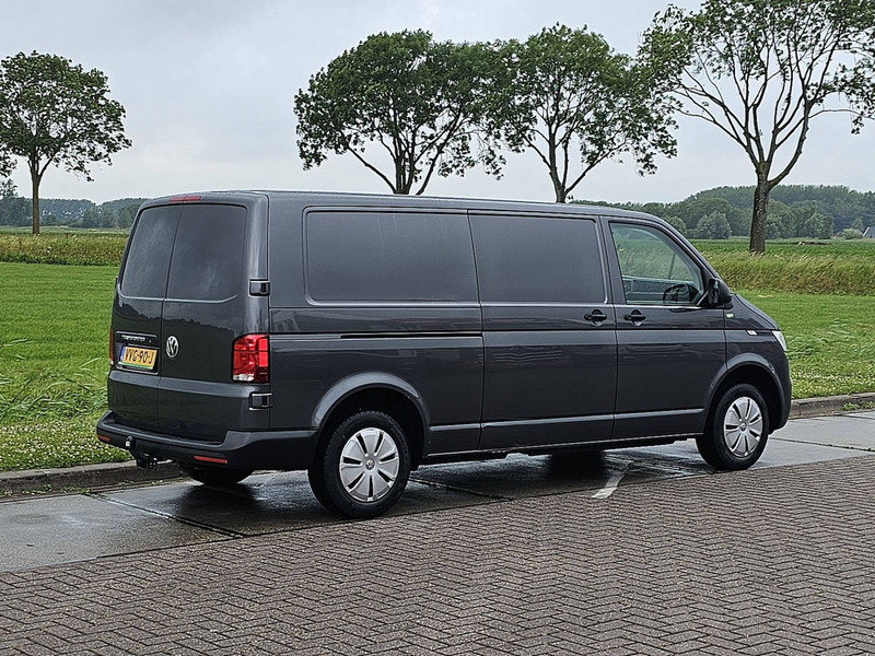 Volkswagen Transporter 2.0 TDI T6.1 L2H1 Euro6 AC! - Mali kombi: slika Volkswagen Transporter 2.0 TDI T6.1 L2H1 Euro6 AC! - Mali kombi Volkswagen Transporter 2.0 TDI T6.1 L2H1 Euro6 AC! - Mali kombi: slika Volkswagen Transporter 2.0 TDI T6.1 L2H1 Euro6 AC! - Mali kombi