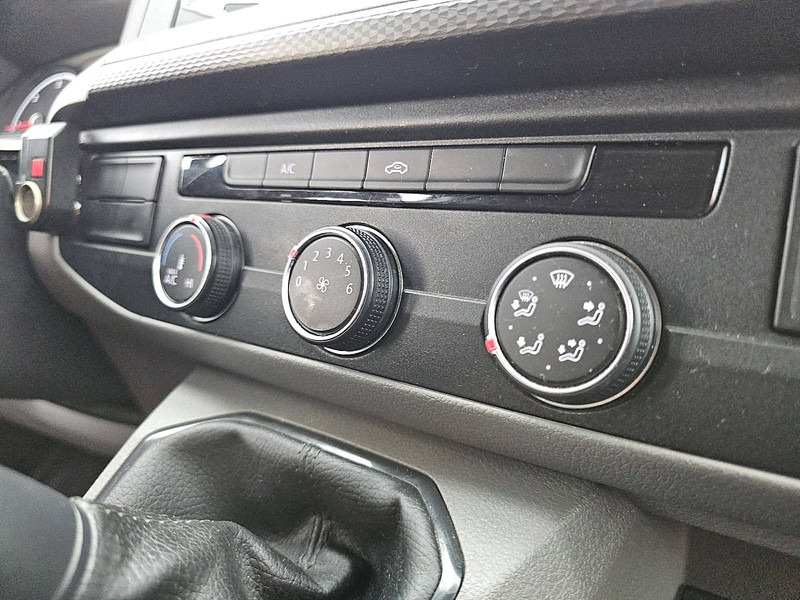 Mali kombi Volkswagen Transporter 2.0 TDI ac lang EURO6: slika Mali kombi Volkswagen Transporter 2.0 TDI ac lang EURO6
