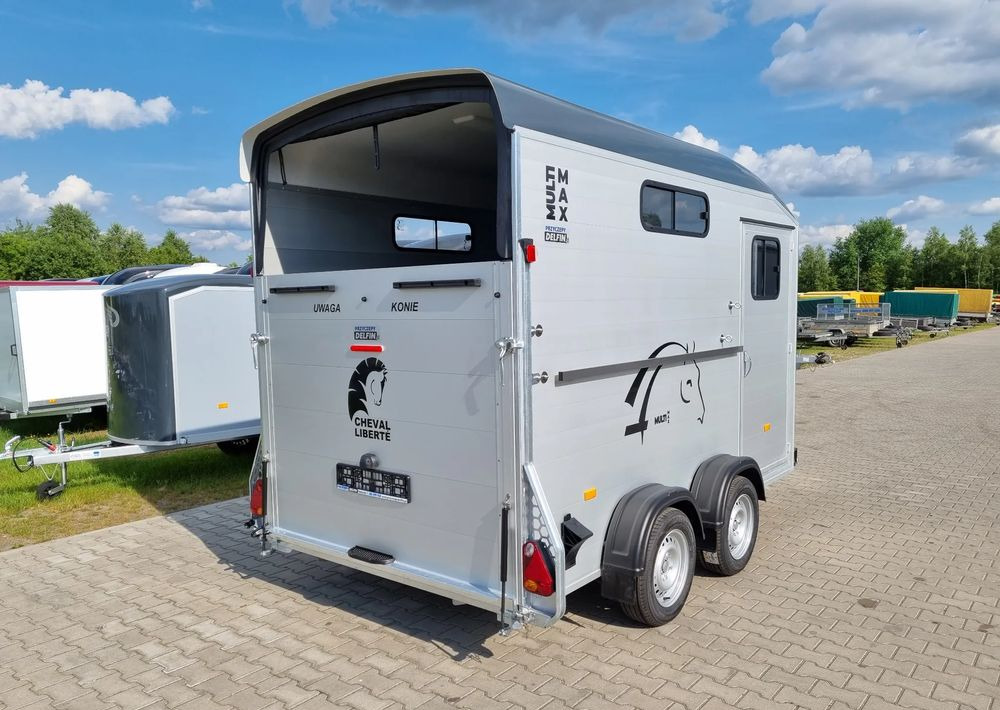 Cheval Liberte Multimax przyczepa na dwa konie | duża siodlarnia | drzwi boczne | 2600 kg DMC | 380×181 cm | ALUMINIOWA | Debon | dostawa | mocna i solidna | - Prikolica za konje: slika Cheval Liberte Multimax przyczepa na dwa konie | duża siodlarnia | drzwi boczne | 2600 kg DMC | 380×181 cm | ALUMINIOWA | Debon | dostawa | mocna i solidna | - Prikolica za konje Cheval Liberte Multimax przyczepa na dwa konie | duża siodlarnia | drzwi boczne | 2600 kg DMC | 380×181 cm | ALUMINIOWA | Debon | dostawa | mocna i solidna | - Prikolica za konje: slika Cheval Liberte Multimax przyczepa na dwa konie | duża siodlarnia | drzwi boczne | 2600 kg DMC | 380×181 cm | ALUMINIOWA | Debon | dostawa | mocna i solidna | - Prikolica za konje
