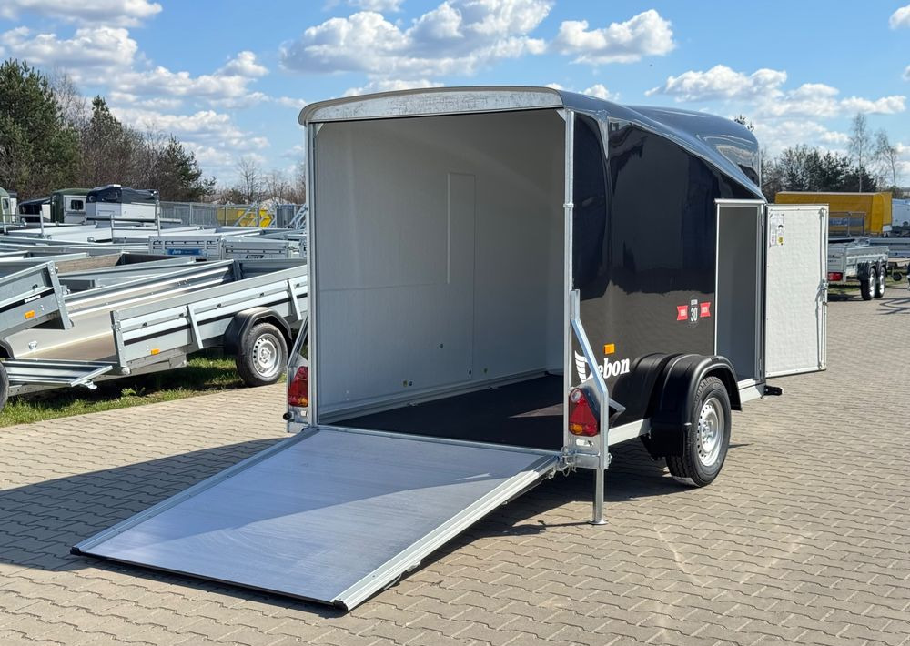 DEBON Cargo 1300 + drzwi boczne | 300 x 150 x 170 cm / 750 - 1300 kg DMC - Prikolica sa zatvorenim sandukom: slika DEBON Cargo 1300 + drzwi boczne | 300 x 150 x 170 cm / 750 - 1300 kg DMC - Prikolica sa zatvorenim sandukom DEBON Cargo 1300 + drzwi boczne | 300 x 150 x 170 cm / 750 - 1300 kg DMC - Prikolica sa zatvorenim sandukom: slika DEBON Cargo 1300 + drzwi boczne | 300 x 150 x 170 cm / 750 - 1300 kg DMC - Prikolica sa zatvorenim sandukom