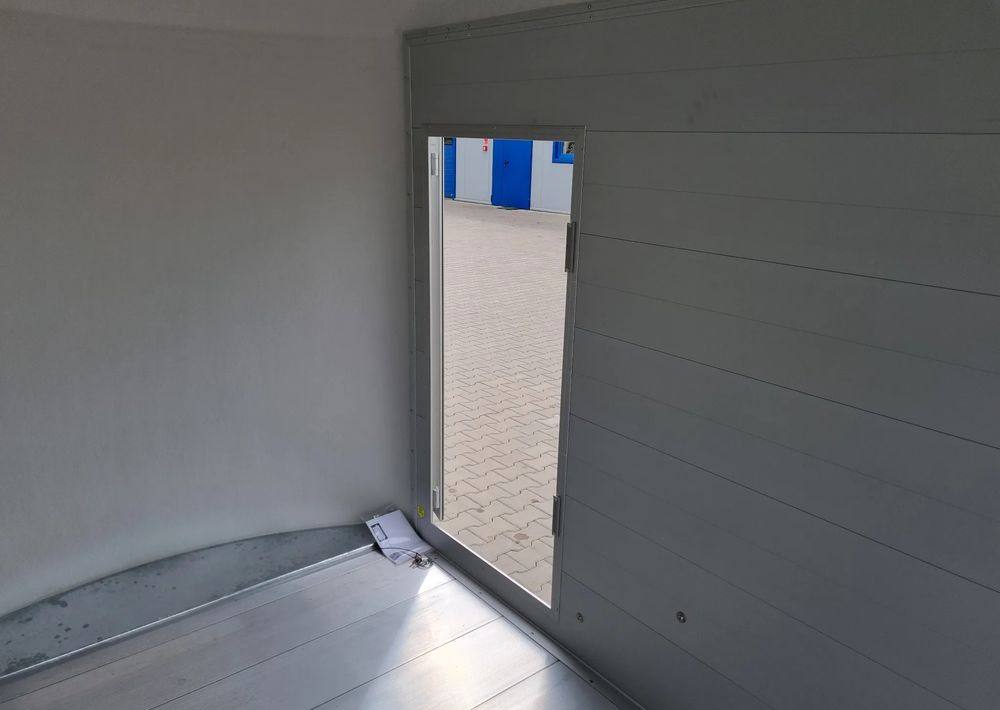 Novi Prikolica sa zatvorenim sandukom DEBON Furgon C500 ALU + drzwi boczne: slika Novi Prikolica sa zatvorenim sandukom DEBON Furgon C500 ALU + drzwi boczne