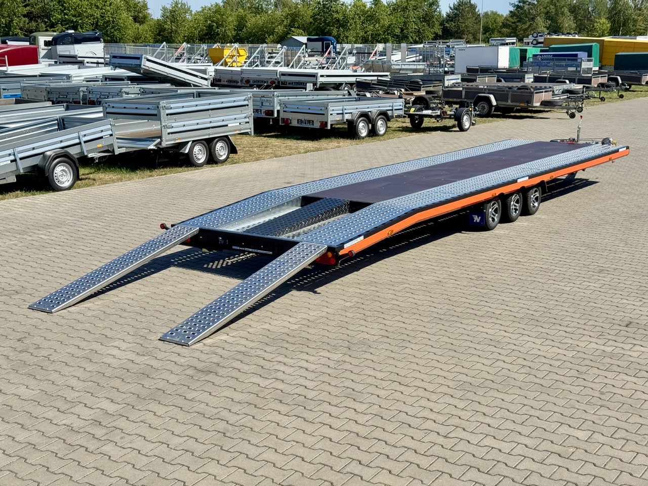 NIEWIADÓW Indiana Premium Color 850 x 210 cm | 3500 kg - Prikolica za prijevoz automobila: slika NIEWIADÓW Indiana Premium Color 850 x 210 cm | 3500 kg - Prikolica za prijevoz automobila NIEWIADÓW Indiana Premium Color 850 x 210 cm | 3500 kg - Prikolica za prijevoz automobila: slika NIEWIADÓW Indiana Premium Color 850 x 210 cm | 3500 kg - Prikolica za prijevoz automobila
