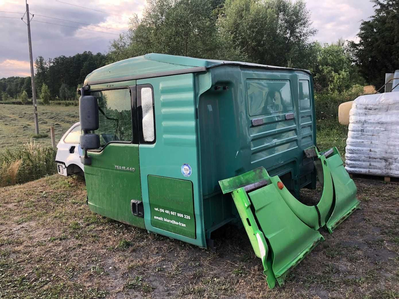 Kabina niska do MAN TGA , 2007 r - Kabina za Kamion: slika Kabina niska do MAN TGA , 2007 r - Kabina za Kamion Kabina niska do MAN TGA , 2007 r - Kabina za Kamion: slika Kabina niska do MAN TGA , 2007 r - Kabina za Kamion