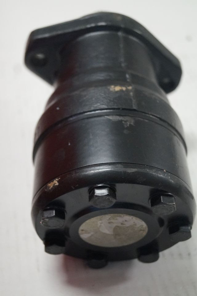 Jungheinrich 26906940 | Stuur motor Steering motor WRL reachtruck till year 2003 - Hidraulični motor za Oprema za rukovanje materijalima: slika Jungheinrich 26906940 | Stuur motor Steering motor WRL reachtruck till year 2003 - Hidraulični motor za Oprema za rukovanje materijalima Jungheinrich 26906940 | Stuur motor Steering motor WRL reachtruck till year 2003 - Hidraulični motor za Oprema za rukovanje materijalima: slika Jungheinrich 26906940 | Stuur motor Steering motor WRL reachtruck till year 2003 - Hidraulični motor za Oprema za rukovanje materijalima