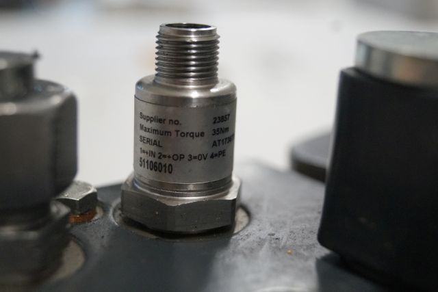 Jungheinrich 51193016 | Hydraulic Clamb from EKS308 year 2014 loading sensor 511 - Hidraulika za Oprema za rukovanje materijalima: slika Jungheinrich 51193016 | Hydraulic Clamb from EKS308 year 2014 loading sensor 511 - Hidraulika za Oprema za rukovanje materijalima Jungheinrich 51193016 | Hydraulic Clamb from EKS308 year 2014 loading sensor 511 - Hidraulika za Oprema za rukovanje materijalima: slika Jungheinrich 51193016 | Hydraulic Clamb from EKS308 year 2014 loading sensor 511 - Hidraulika za Oprema za rukovanje materijalima