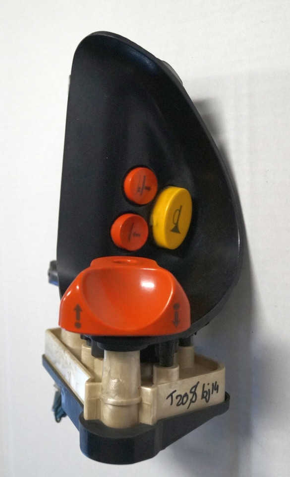 Linde 1443605100 | Rijschakelaar Control handle Control module - Električni sustav za Oprema za rukovanje materijalima: slika Linde 1443605100 | Rijschakelaar Control handle Control module - Električni sustav za Oprema za rukovanje materijalima Linde 1443605100 | Rijschakelaar Control handle Control module - Električni sustav za Oprema za rukovanje materijalima: slika Linde 1443605100 | Rijschakelaar Control handle Control module - Električni sustav za Oprema za rukovanje materijalima