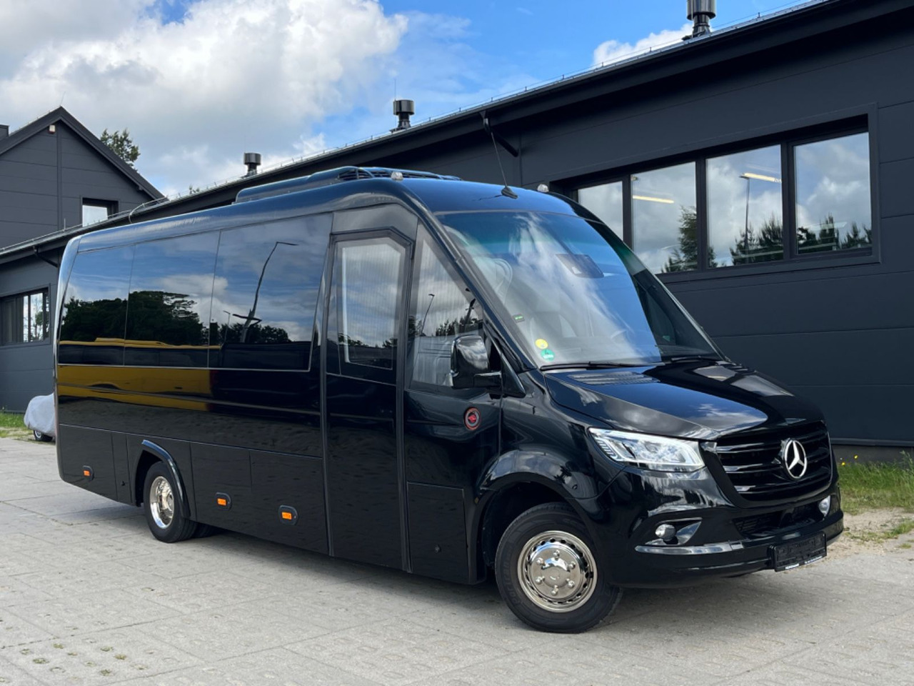 Mercedes-Benz Sprinter 519/ 3.0 V6 / LUXURY Tourist Bus - Turistički autobus: slika Mercedes-Benz Sprinter 519/ 3.0 V6 / LUXURY Tourist Bus - Turistički autobus Mercedes-Benz Sprinter 519/ 3.0 V6 / LUXURY Tourist Bus - Turistički autobus: slika Mercedes-Benz Sprinter 519/ 3.0 V6 / LUXURY Tourist Bus - Turistički autobus