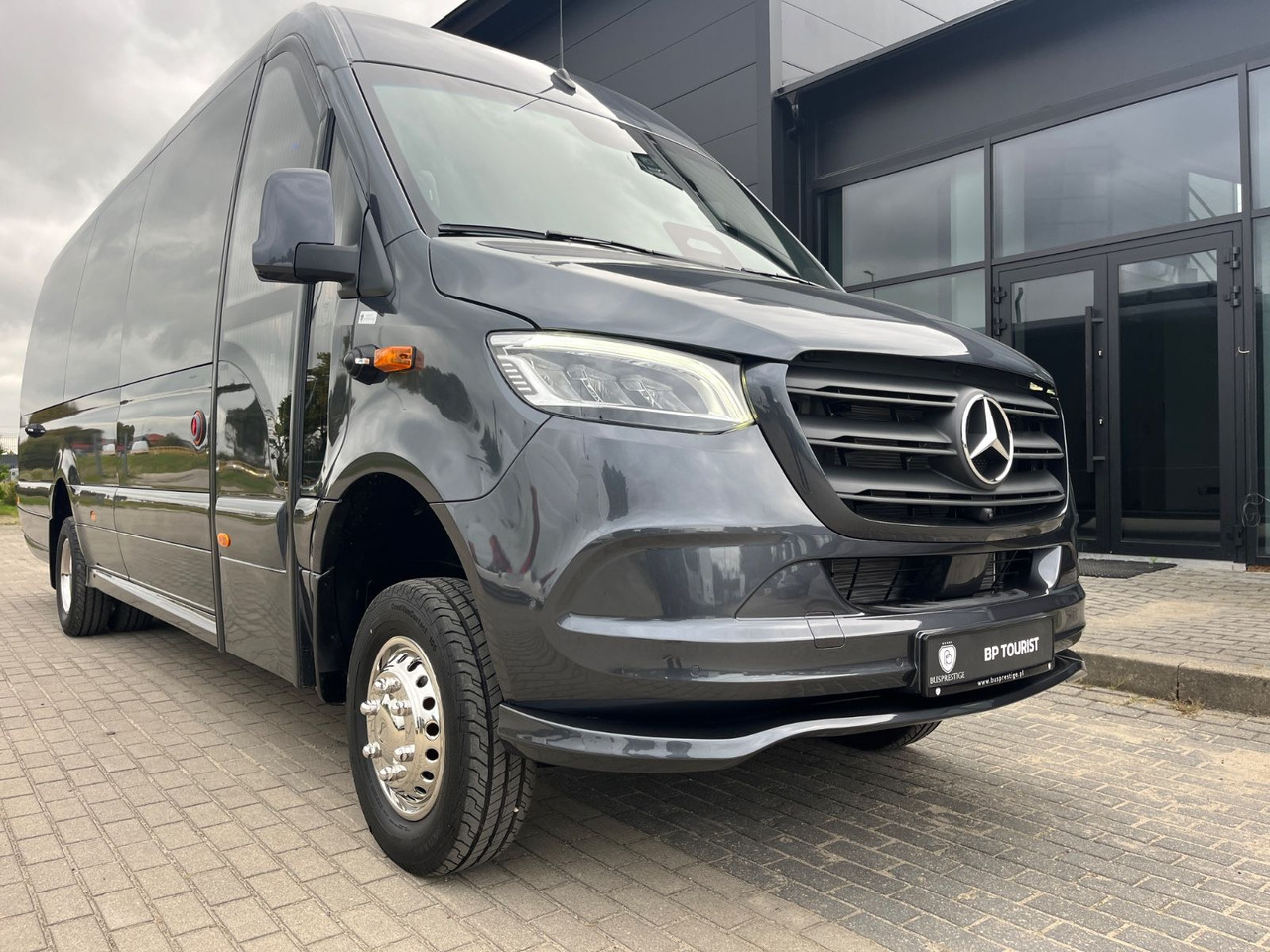 Mercedes-Benz Sprinter 519 AWD 4x4 TOURIST / 21 to 24 Seats - Minibus, Putnički kombi: slika Mercedes-Benz Sprinter 519 AWD 4x4 TOURIST / 21 to 24 Seats - Minibus, Putnički kombi Mercedes-Benz Sprinter 519 AWD 4x4 TOURIST / 21 to 24 Seats - Minibus, Putnički kombi: slika Mercedes-Benz Sprinter 519 AWD 4x4 TOURIST / 21 to 24 Seats - Minibus, Putnički kombi