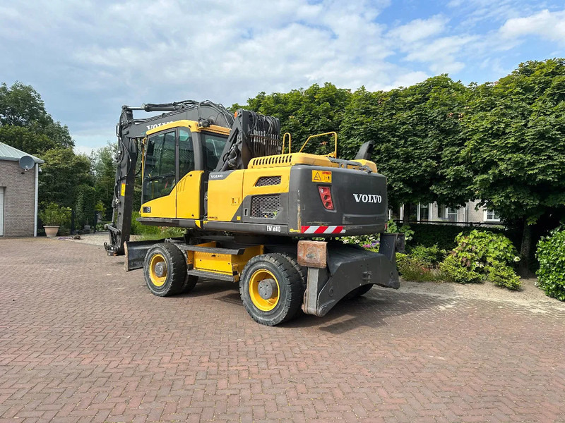 Volvo EW160 D - Bager na kotačima: slika Volvo EW160 D - Bager na kotačima Volvo EW160 D - Bager na kotačima: slika Volvo EW160 D - Bager na kotačima