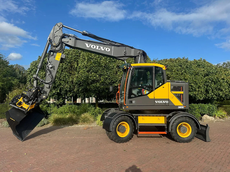 Volvo EWR170 E - Engcon EC319 DC3 - UNUSED - Bager na kotačima: slika Volvo EWR170 E - Engcon EC319 DC3 - UNUSED - Bager na kotačima Volvo EWR170 E - Engcon EC319 DC3 - UNUSED - Bager na kotačima: slika Volvo EWR170 E - Engcon EC319 DC3 - UNUSED - Bager na kotačima