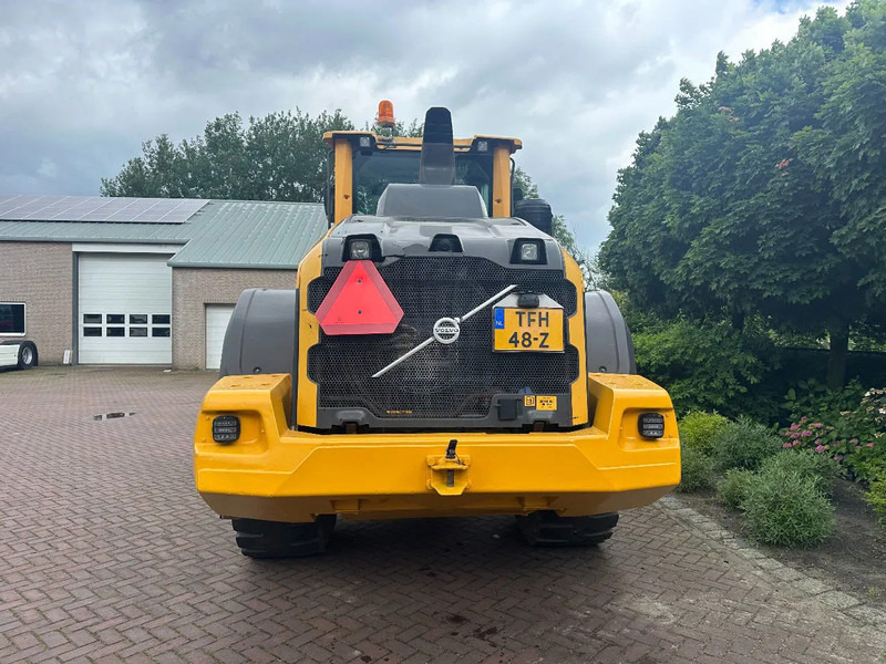 Volvo L120 H - Utovarivač na kotačima: slika Volvo L120 H - Utovarivač na kotačima Volvo L120 H - Utovarivač na kotačima: slika Volvo L120 H - Utovarivač na kotačima