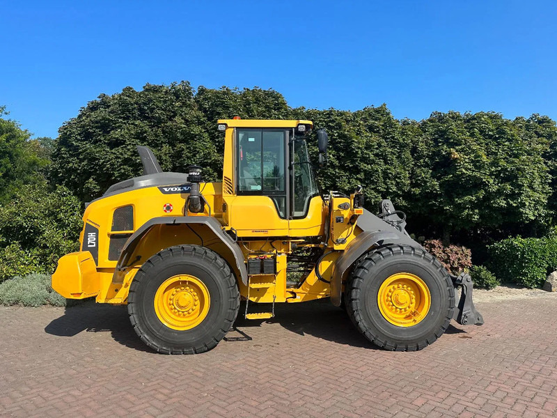 Volvo L70 H - Utovarivač na kotačima: slika Volvo L70 H - Utovarivač na kotačima Volvo L70 H - Utovarivač na kotačima: slika Volvo L70 H - Utovarivač na kotačima