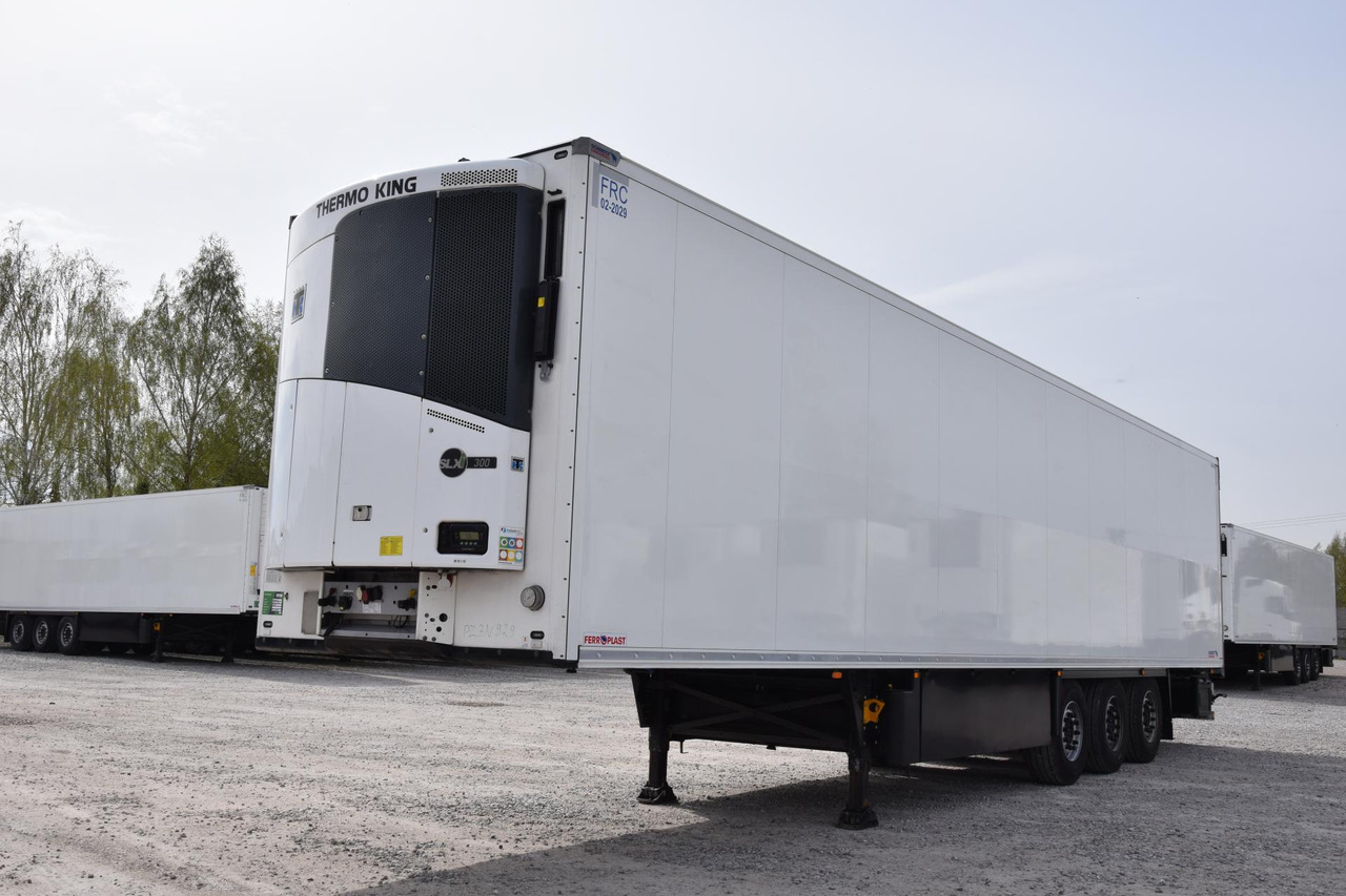 Schmitz Cargobull SKO FP 45 ThermoKing SLXi 300 - Poluprikolica hladnjača: slika Schmitz Cargobull SKO FP 45 ThermoKing SLXi 300 - Poluprikolica hladnjača Schmitz Cargobull SKO FP 45 ThermoKing SLXi 300 - Poluprikolica hladnjača: slika Schmitz Cargobull SKO FP 45 ThermoKing SLXi 300 - Poluprikolica hladnjača