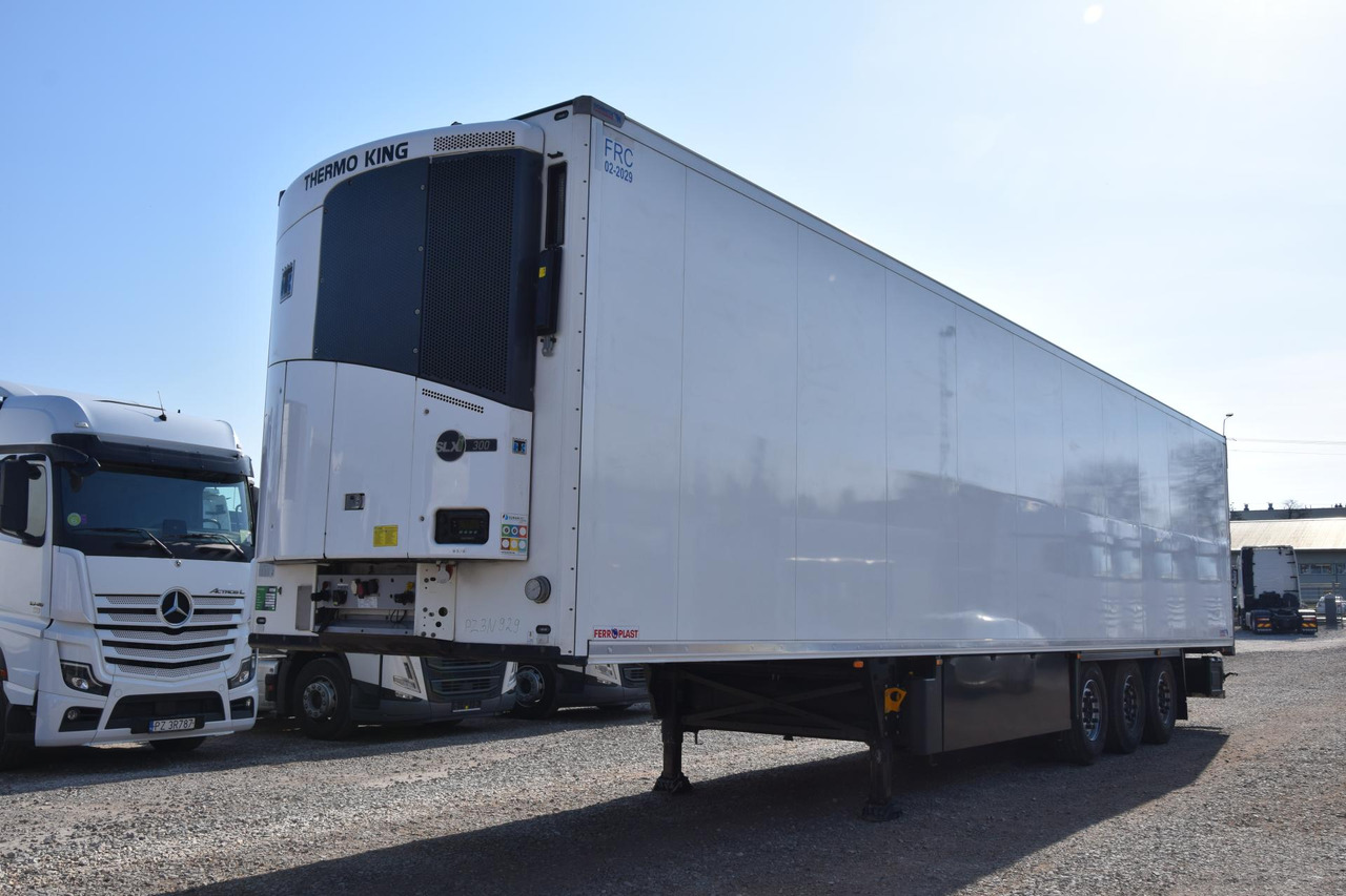 Schmitz Cargobull SKO FP 45 ThermoKing SLXi 300 - Poluprikolica hladnjača: slika Schmitz Cargobull SKO FP 45 ThermoKing SLXi 300 - Poluprikolica hladnjača Schmitz Cargobull SKO FP 45 ThermoKing SLXi 300 - Poluprikolica hladnjača: slika Schmitz Cargobull SKO FP 45 ThermoKing SLXi 300 - Poluprikolica hladnjača