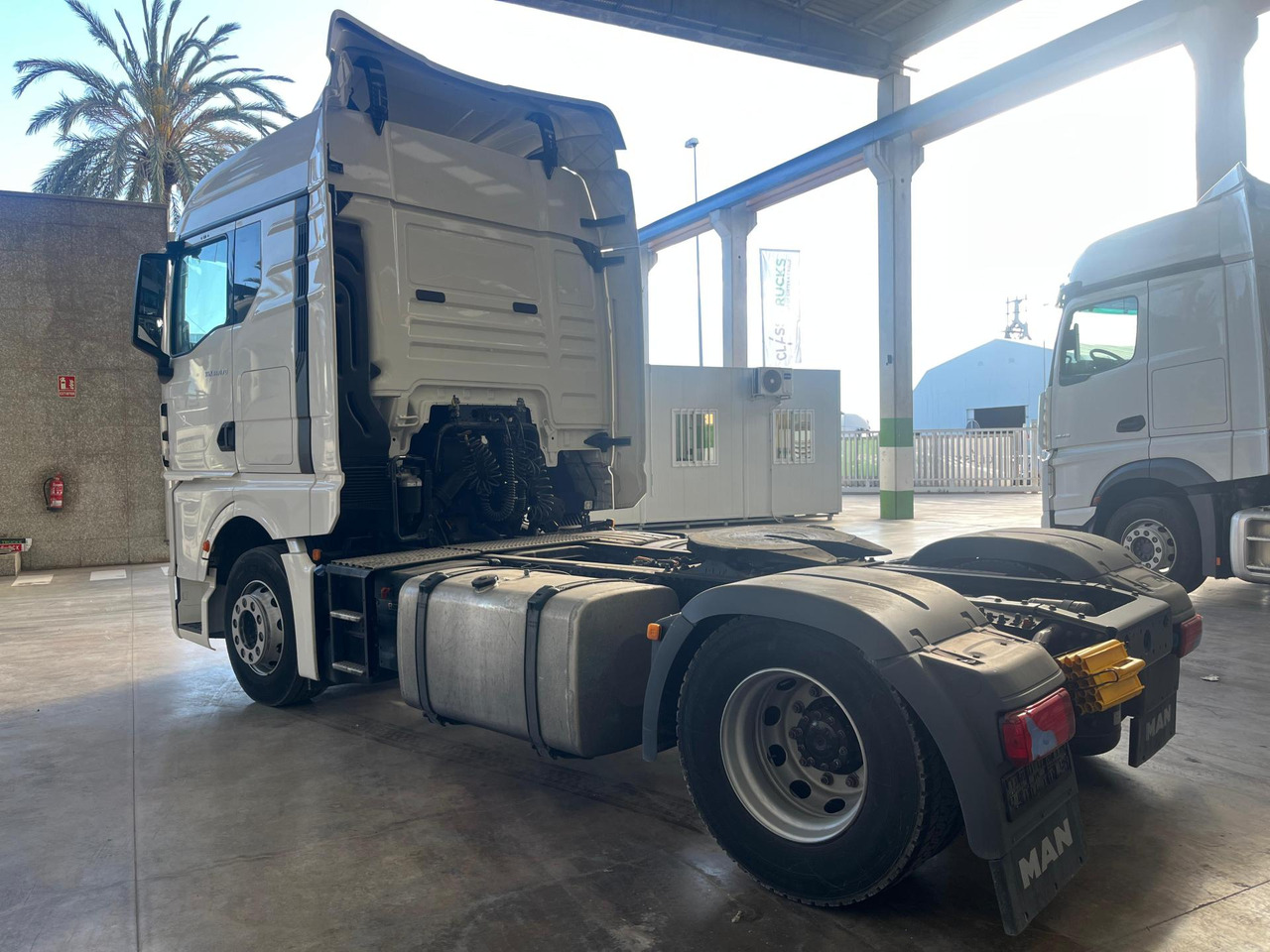 MAN TGX 18.470 GM Retarder - Tegljač: slika MAN TGX 18.470 GM Retarder - Tegljač MAN TGX 18.470 GM Retarder - Tegljač: slika MAN TGX 18.470 GM Retarder - Tegljač