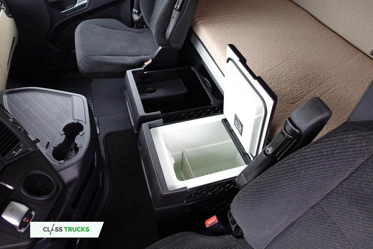 Tegljač Mercedes-Benz Actros 5 1845 BigSpace: slika Tegljač Mercedes-Benz Actros 5 1845 BigSpace