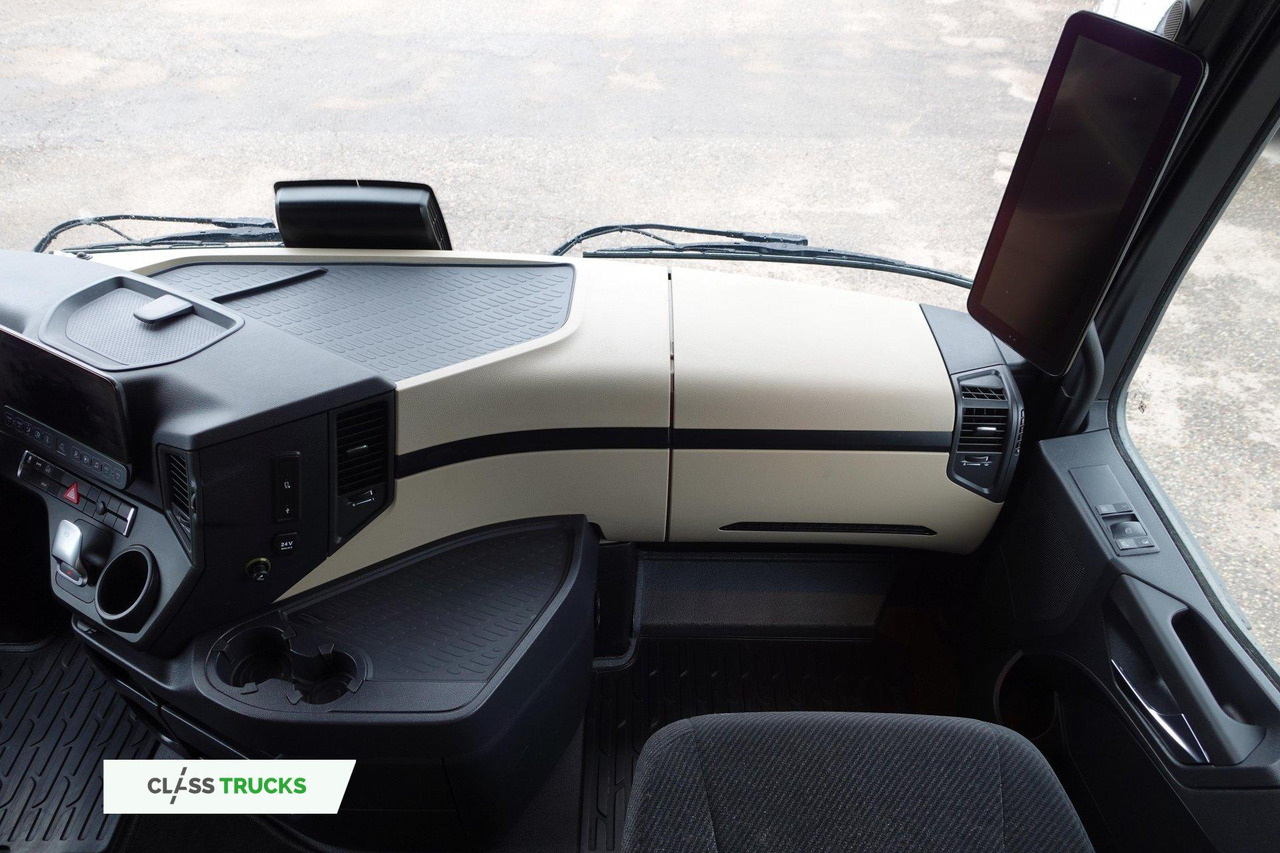 Tegljač Mercedes-Benz Actros 5 1845 BigSpace: slika Tegljač Mercedes-Benz Actros 5 1845 BigSpace