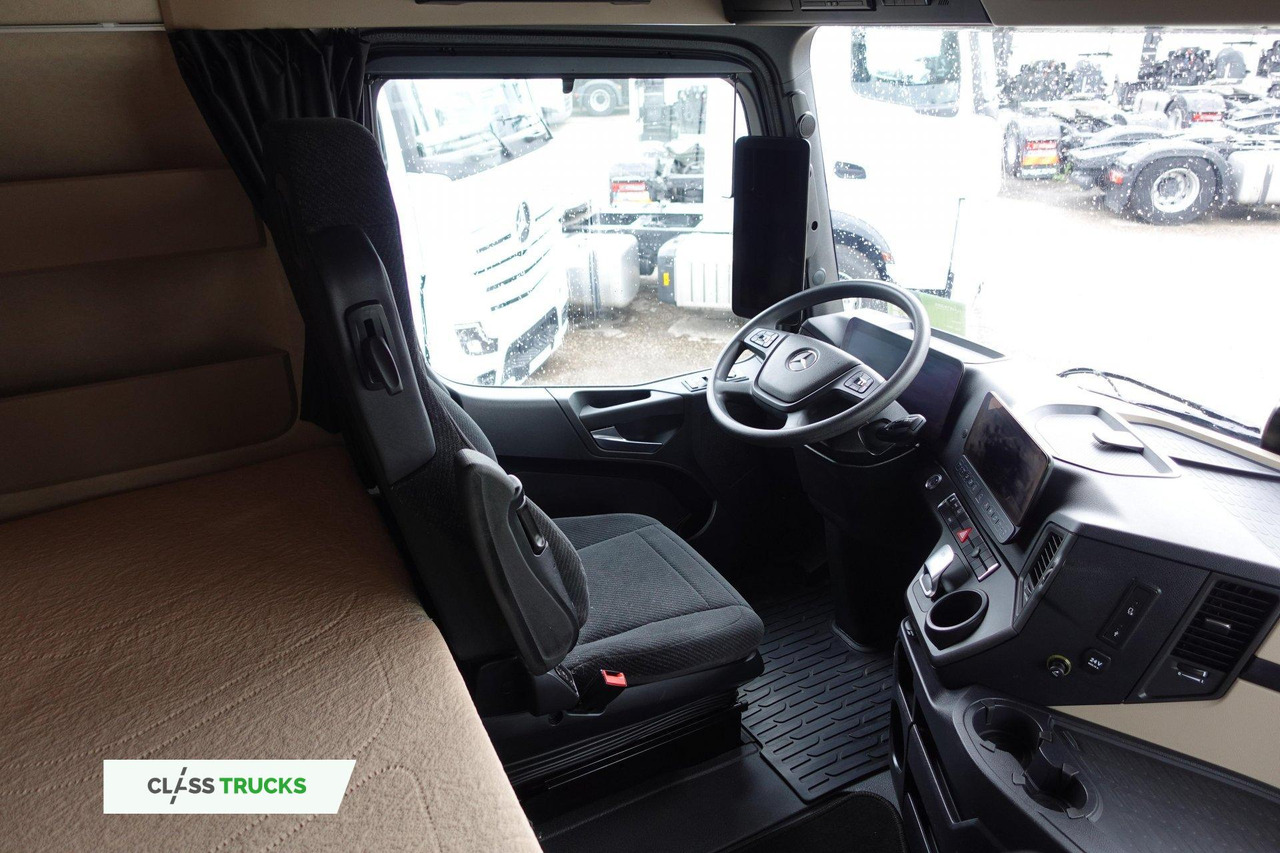 Tegljač Mercedes-Benz Actros 5 1845 BigSpace: slika Tegljač Mercedes-Benz Actros 5 1845 BigSpace