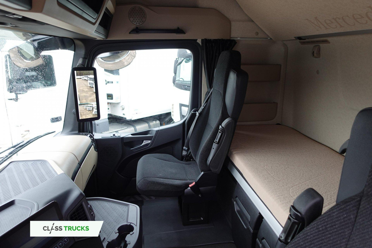 Tegljač Mercedes-Benz Actros 5 1845 BigSpace: slika Tegljač Mercedes-Benz Actros 5 1845 BigSpace