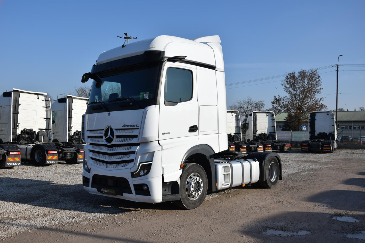 Tegljač Mercedes-Benz Actros 5 1845 BigSpace: slika Tegljač Mercedes-Benz Actros 5 1845 BigSpace