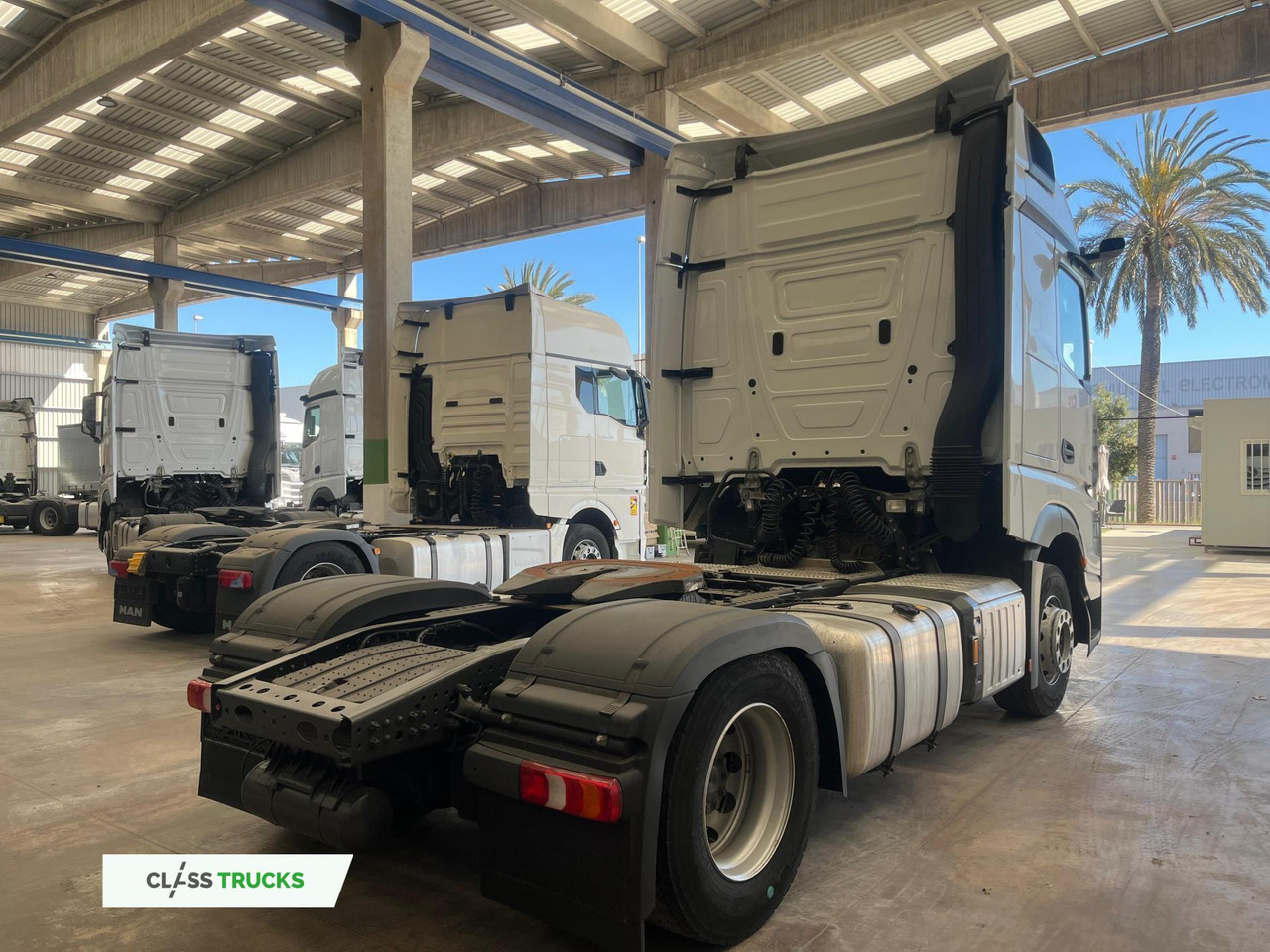 Mercedes-Benz Actros 5 1845 BigSpace - Tegljač: slika Mercedes-Benz Actros 5 1845 BigSpace - Tegljač Mercedes-Benz Actros 5 1845 BigSpace - Tegljač: slika Mercedes-Benz Actros 5 1845 BigSpace - Tegljač