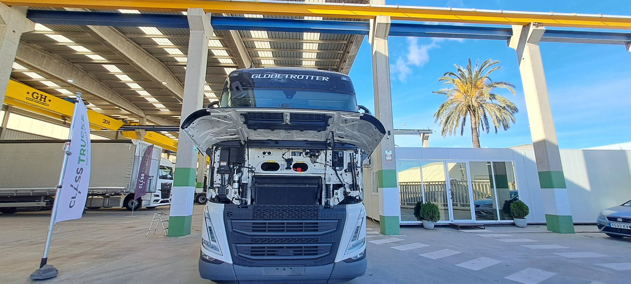Volvo FH 460 Globetrotter XL Retarder - Tegljač: slika Volvo FH 460 Globetrotter XL Retarder - Tegljač Volvo FH 460 Globetrotter XL Retarder - Tegljač: slika Volvo FH 460 Globetrotter XL Retarder - Tegljač