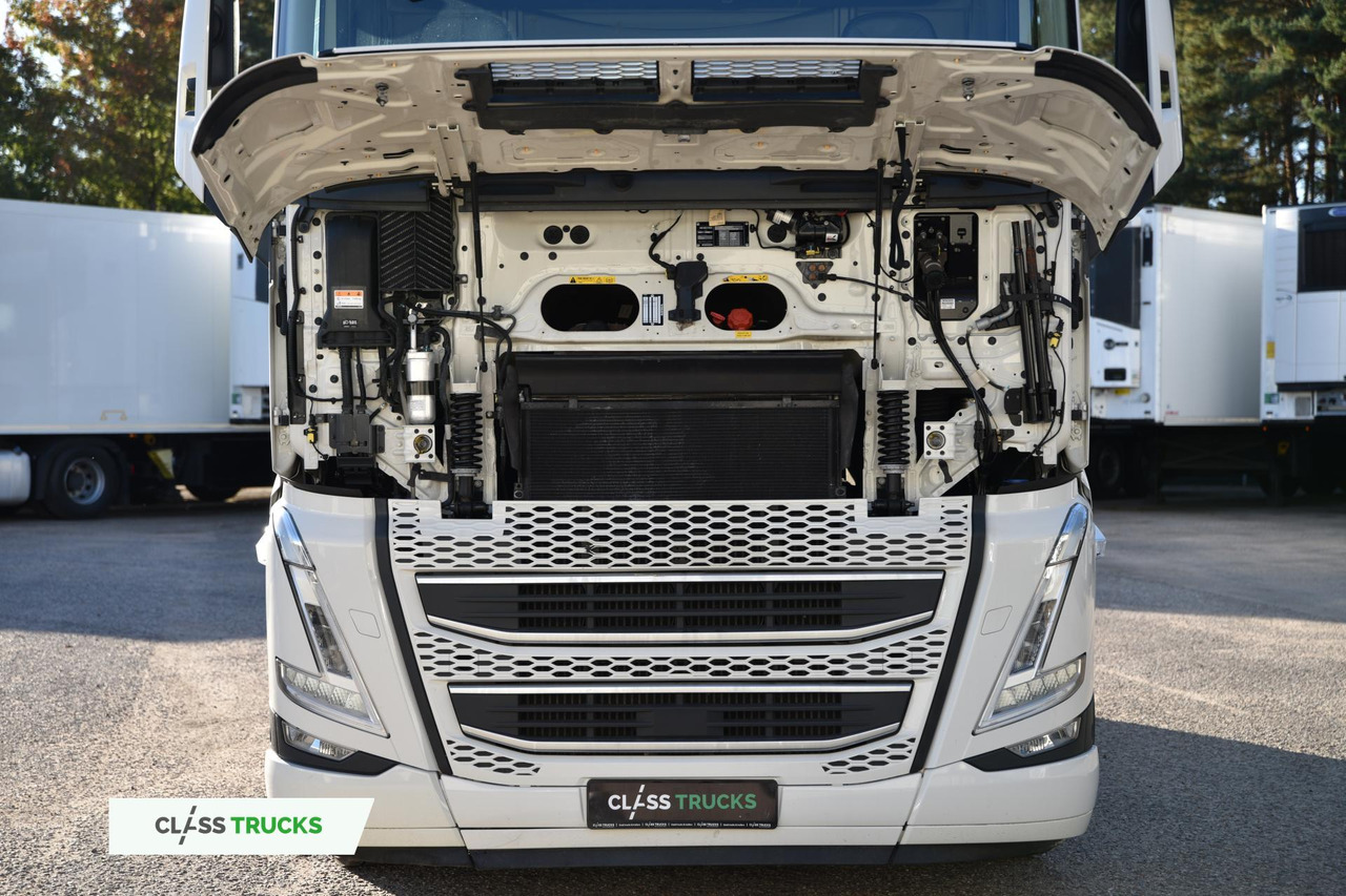 Zakup Volvo FH 500 Globetrotter XL Side Skirts Volvo FH 500 Globetrotter XL Side Skirts: slika Zakup Volvo FH 500 Globetrotter XL Side Skirts Volvo FH 500 Globetrotter XL Side Skirts