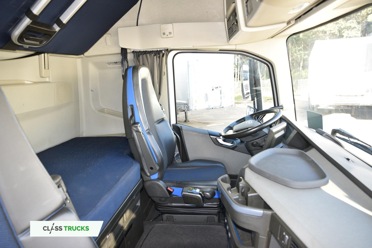 Zakup Volvo FH 500 Globetrotter XL Side Skirts Volvo FH 500 Globetrotter XL Side Skirts: slika Zakup Volvo FH 500 Globetrotter XL Side Skirts Volvo FH 500 Globetrotter XL Side Skirts