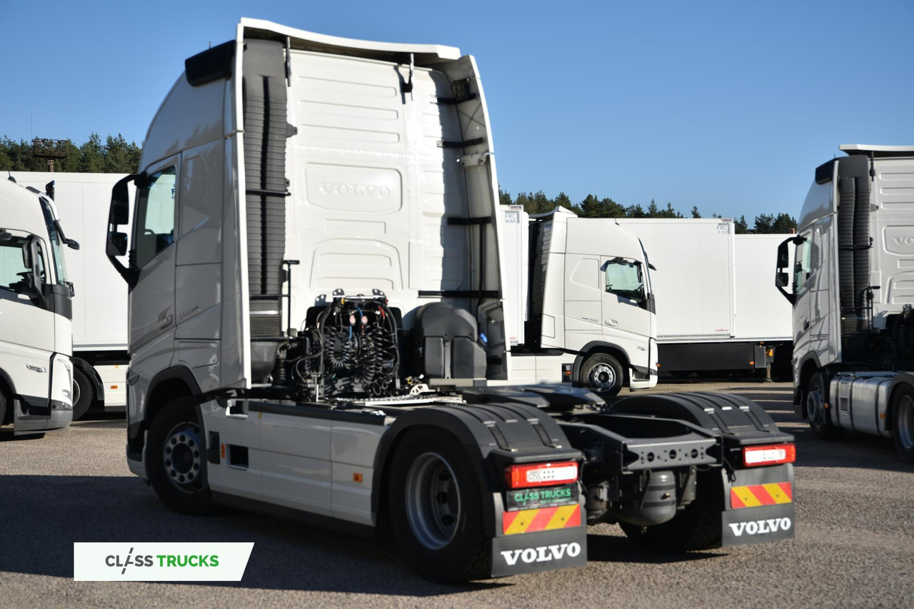 Zakup Volvo FH 500 Globetrotter XL Side Skirts Volvo FH 500 Globetrotter XL Side Skirts: slika Zakup Volvo FH 500 Globetrotter XL Side Skirts Volvo FH 500 Globetrotter XL Side Skirts