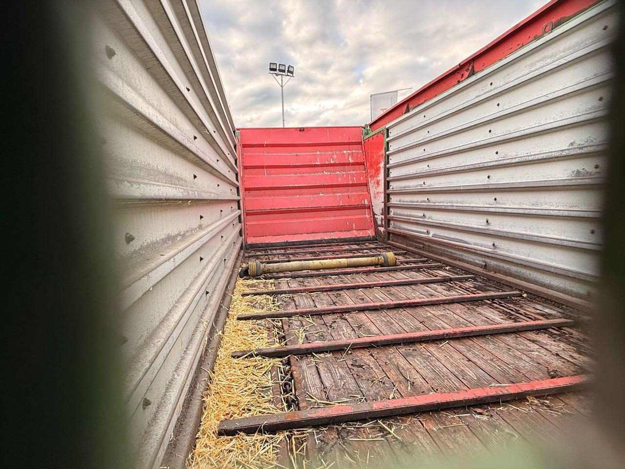 HAWE SLW20TR - Nagibna prikolica za poljoprivredna gospodarstva/ Istovarivač: slika HAWE SLW20TR - Nagibna prikolica za poljoprivredna gospodarstva/ Istovarivač HAWE SLW20TR - Nagibna prikolica za poljoprivredna gospodarstva/ Istovarivač: slika HAWE SLW20TR - Nagibna prikolica za poljoprivredna gospodarstva/ Istovarivač