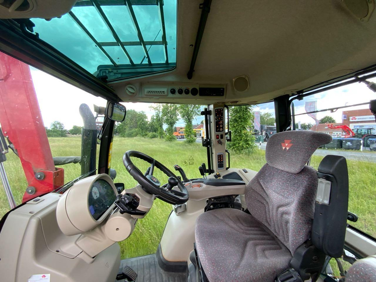 Massey Ferguson MF 5613 Dyna6 Efficient - Traktor: slika Massey Ferguson MF 5613 Dyna6 Efficient - Traktor Massey Ferguson MF 5613 Dyna6 Efficient - Traktor: slika Massey Ferguson MF 5613 Dyna6 Efficient - Traktor