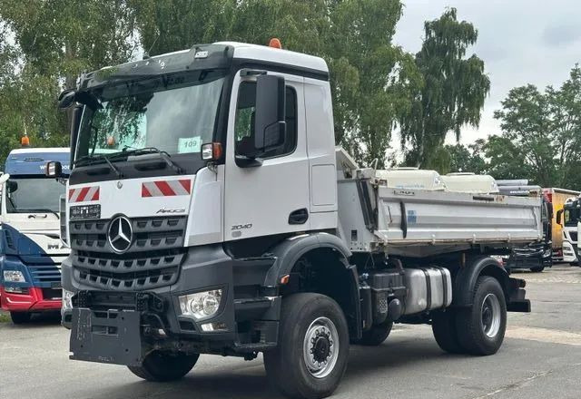 Mercedes-Benz Arocs 2040 4x4 – Meiller | Euro 6c | płyta czołowa do montażu pługu, osprzętu zimowego lub komunalnego | Automat | Resory stalowe (Blatt-Blatt) - Kiper: slika Mercedes-Benz Arocs 2040 4x4 – Meiller | Euro 6c | płyta czołowa do montażu pługu, osprzętu zimowego lub komunalnego | Automat | Resory stalowe (Blatt-Blatt) - Kiper Mercedes-Benz Arocs 2040 4x4 – Meiller | Euro 6c | płyta czołowa do montażu pługu, osprzętu zimowego lub komunalnego | Automat | Resory stalowe (Blatt-Blatt) - Kiper: slika Mercedes-Benz Arocs 2040 4x4 – Meiller | Euro 6c | płyta czołowa do montażu pługu, osprzętu zimowego lub komunalnego | Automat | Resory stalowe (Blatt-Blatt) - Kiper