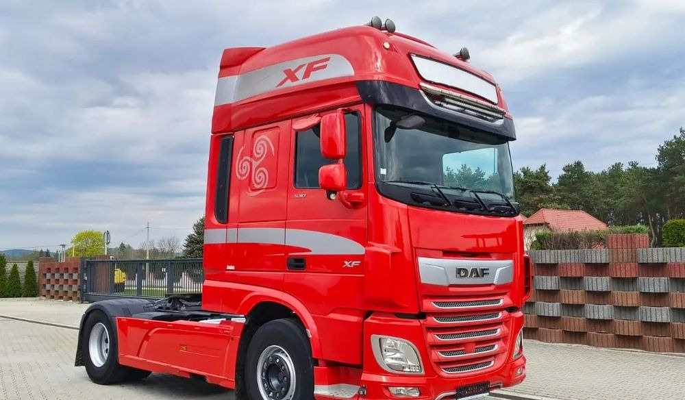 DAF XF 530 Super Space Cab | RETARDER | KLIMATYZACJA | EURO 6 | 2018 | 530 000 km - Tegljač: slika DAF XF 530 Super Space Cab | RETARDER | KLIMATYZACJA | EURO 6 | 2018 | 530 000 km - Tegljač DAF XF 530 Super Space Cab | RETARDER | KLIMATYZACJA | EURO 6 | 2018 | 530 000 km - Tegljač: slika DAF XF 530 Super Space Cab | RETARDER | KLIMATYZACJA | EURO 6 | 2018 | 530 000 km - Tegljač