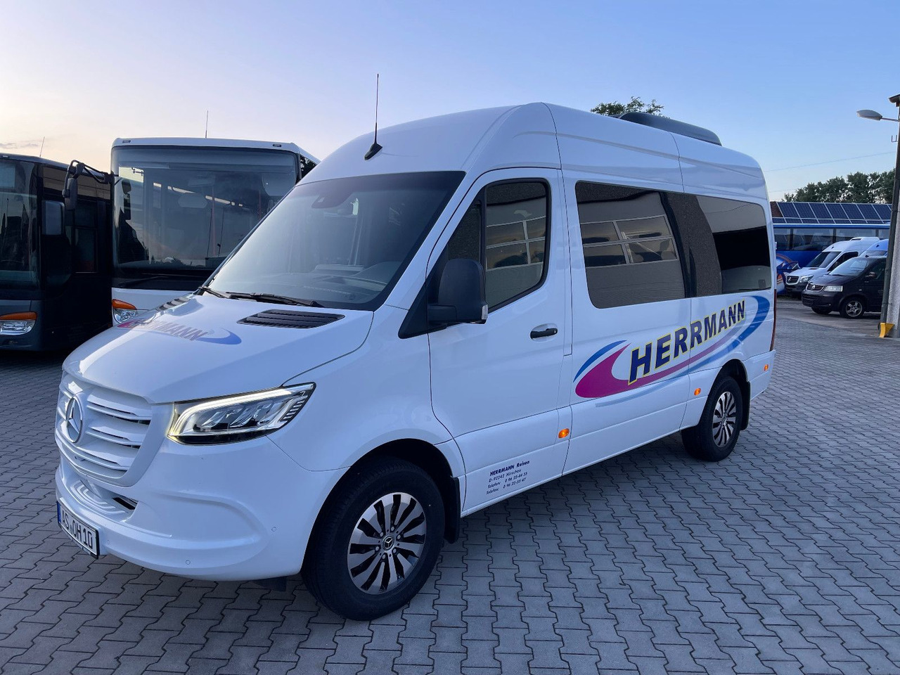 Mercedes-Benz Sprinter Tourer 317 CDI Garantie bis 08.2028 - Minibus, Putnički kombi: slika Mercedes-Benz Sprinter Tourer 317 CDI Garantie bis 08.2028 - Minibus, Putnički kombi Mercedes-Benz Sprinter Tourer 317 CDI Garantie bis 08.2028 - Minibus, Putnički kombi: slika Mercedes-Benz Sprinter Tourer 317 CDI Garantie bis 08.2028 - Minibus, Putnički kombi