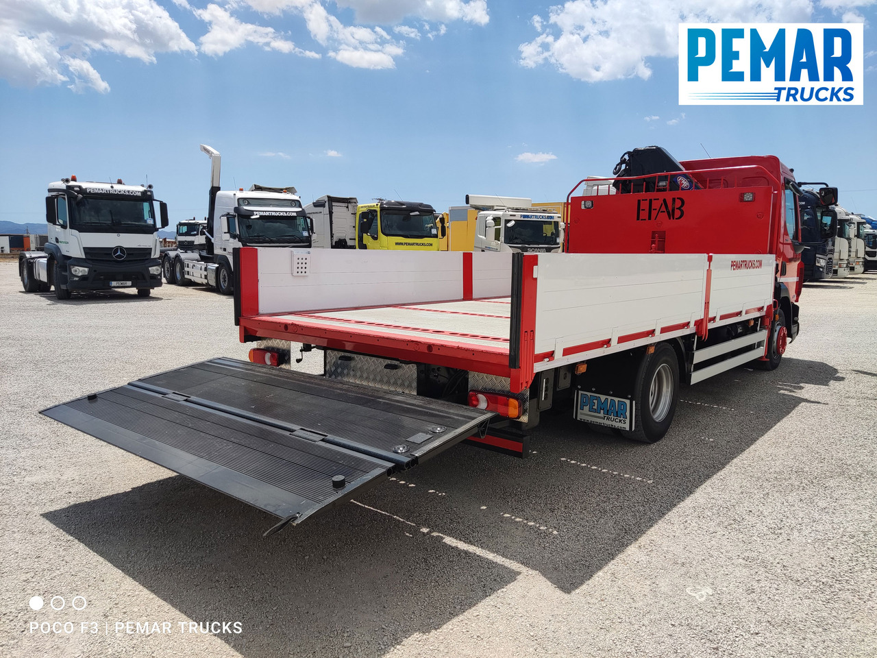 Kamion s otvorenim sandukom, Kamion s kranom DAF LF 210 GRUA CAJA FIJA: slika Kamion s otvorenim sandukom, Kamion s kranom DAF LF 210 GRUA CAJA FIJA